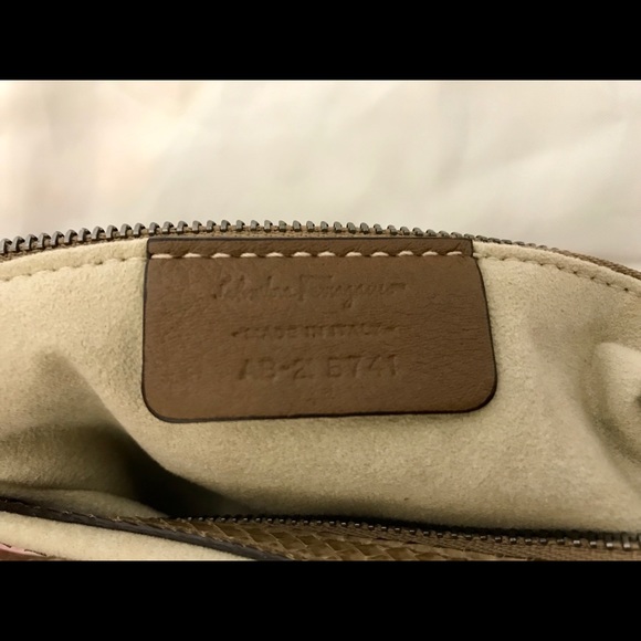 Salvatore Ferragamo shoulder bag - Picture 6 of 6